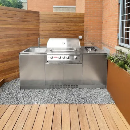 Cucina da esterno Via Nolfi in acciaio inox naturale di OF Outdoor kitchens